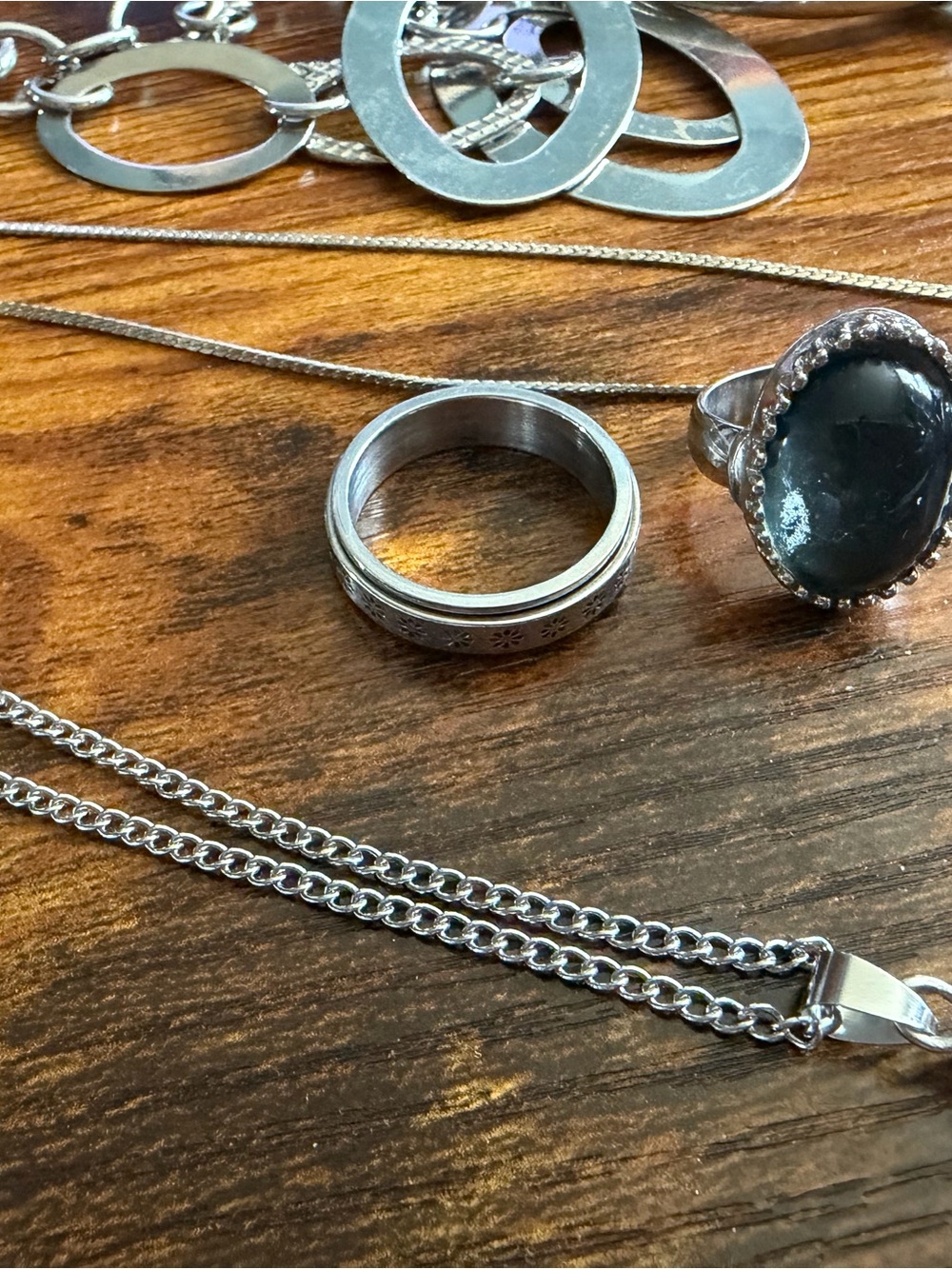 Silver Tone assorted mixed lot of jewelry. 9 pieces good condition. Wearable - Picture 5 of 8
